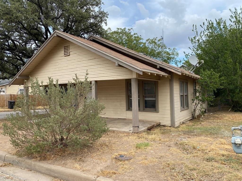 S Church St, Brady, TX 76825