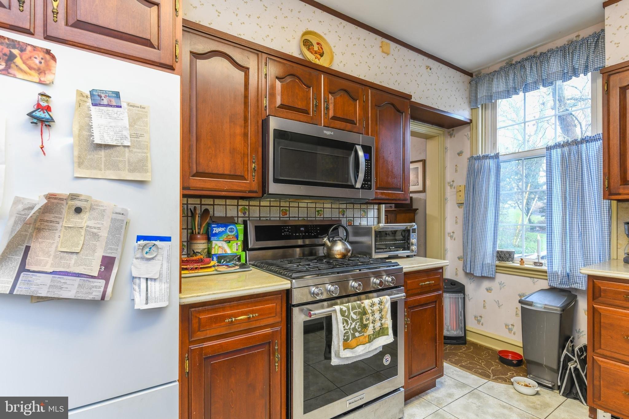 Rose Virginia Rd, Reading, PA 19611