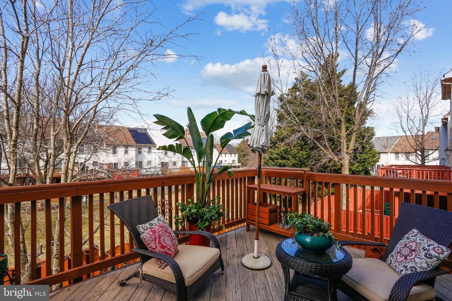 Oxford Dr, Laurel, MD 20707