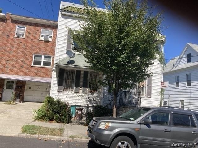 E 232nd St, Bronx, NY 10466