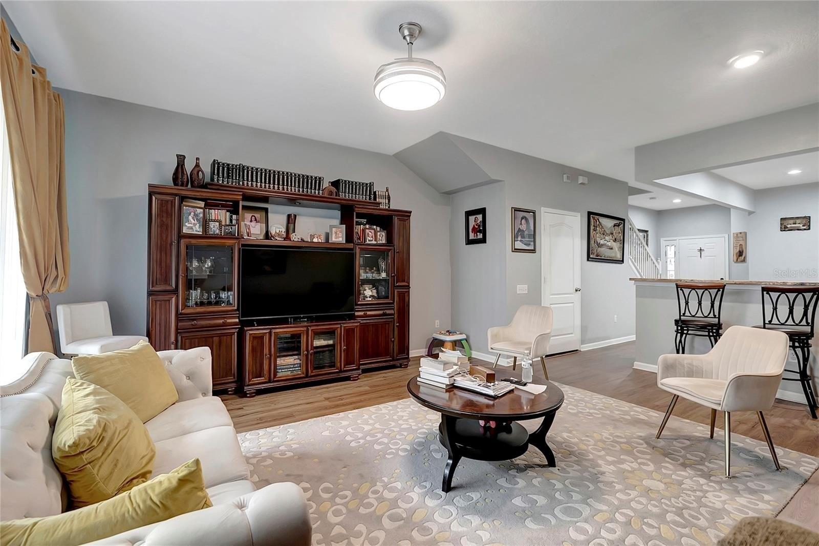 Chimney Spire Ln, Wesley Chapel, FL 33544