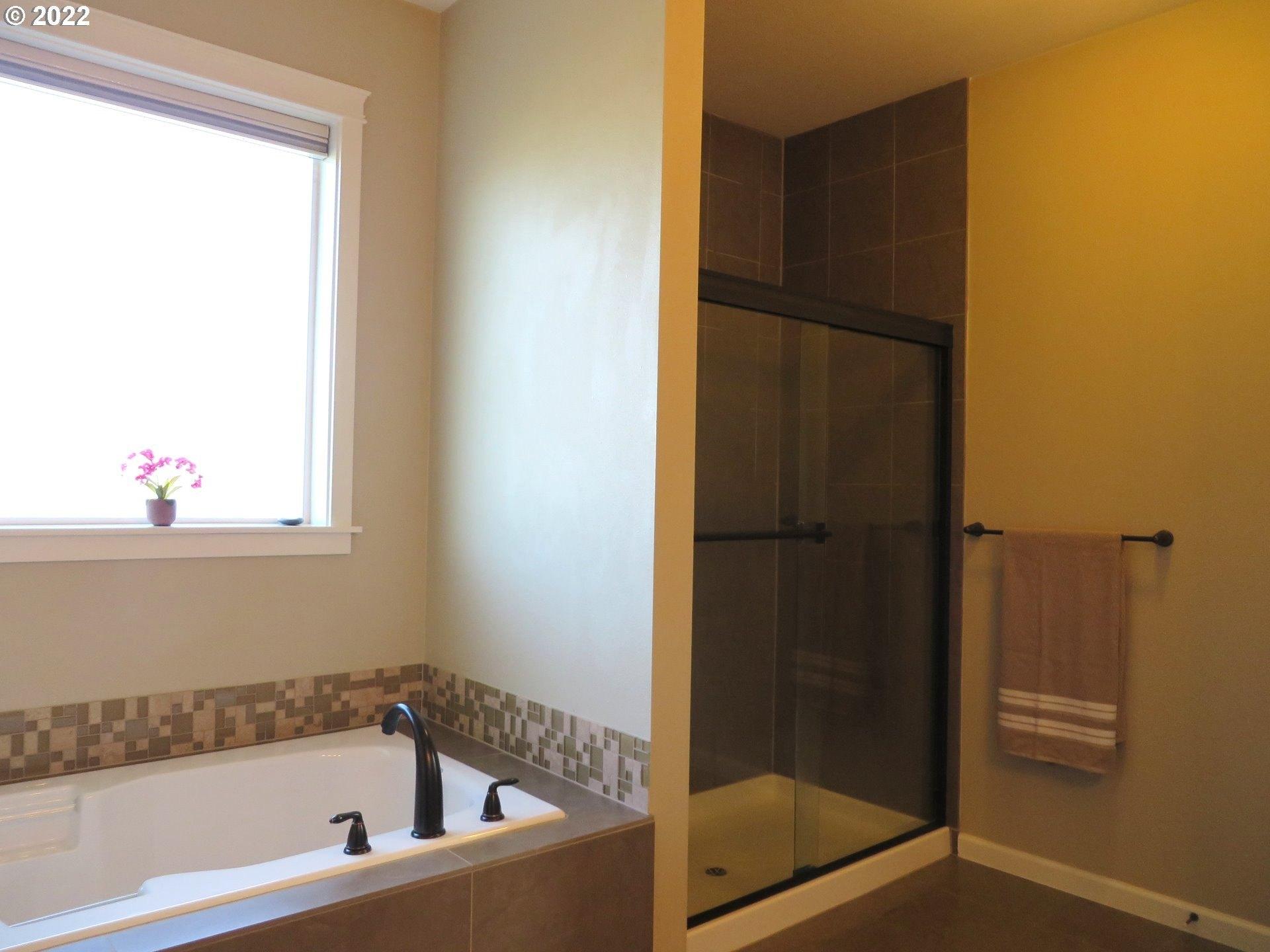 Se Arbor St, Sublimity, OR 97385