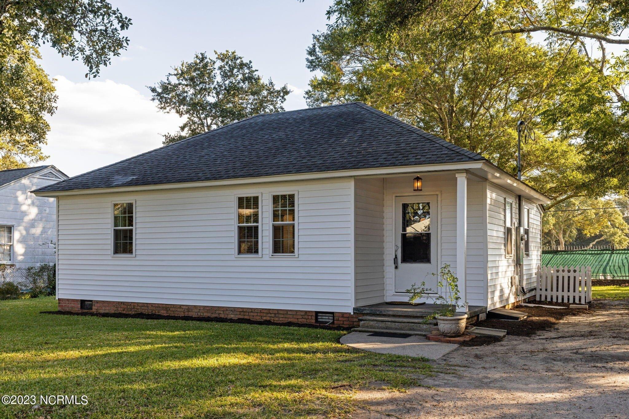 Taylor St, Morehead City, NC 28557