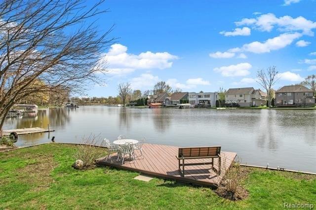 Beverly Island Dr, Waterford, MI 48328