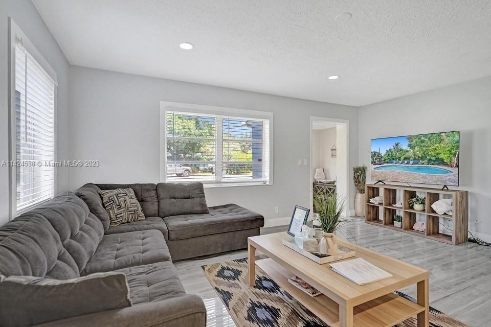 Ne 26th Dr, Wilton Manors, FL 33334