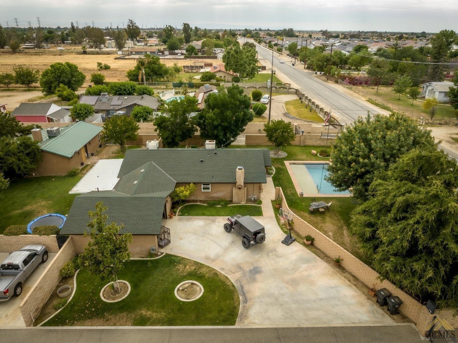 Meacham Rd, Bakersfield, CA 93314