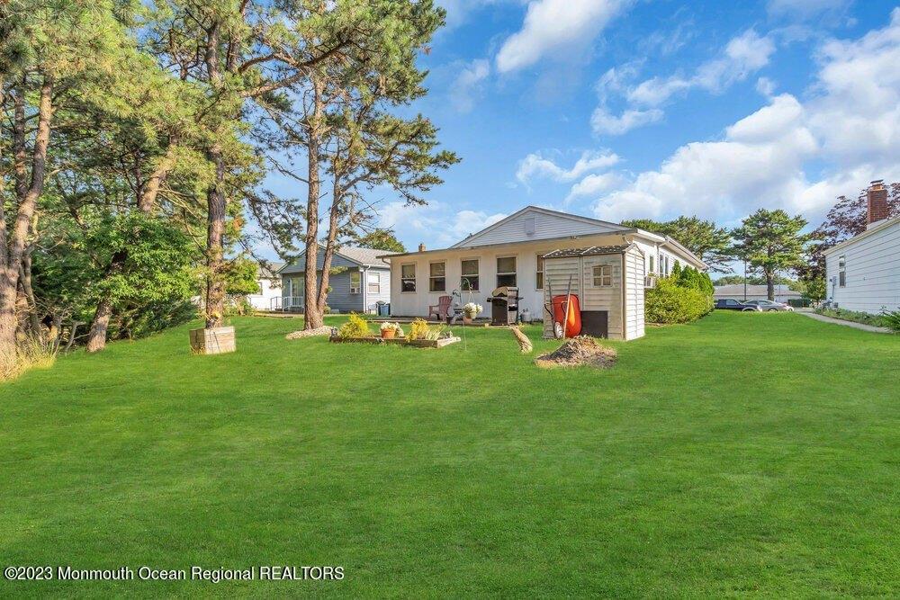 Santiago Dr, Toms River, NJ 08757
