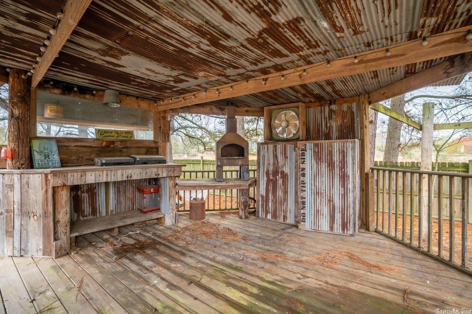 Black Rd, Conway, AR 72032