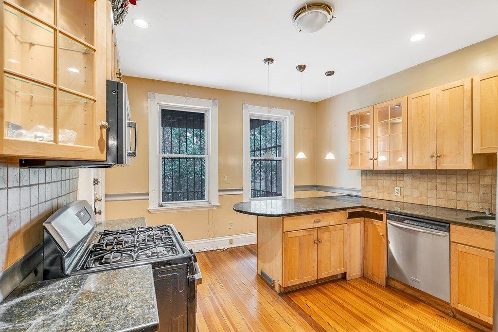 Harrishof St, Dorchester, MA 02121