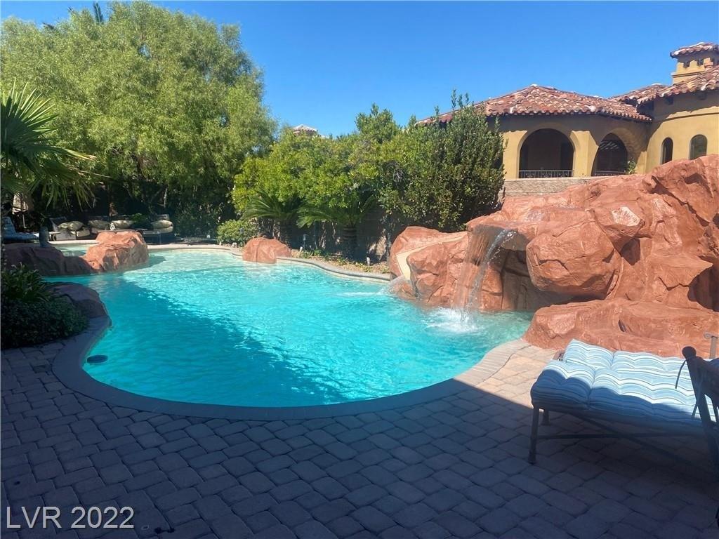 Vintage Canyon St, Las Vegas, NV 89141
