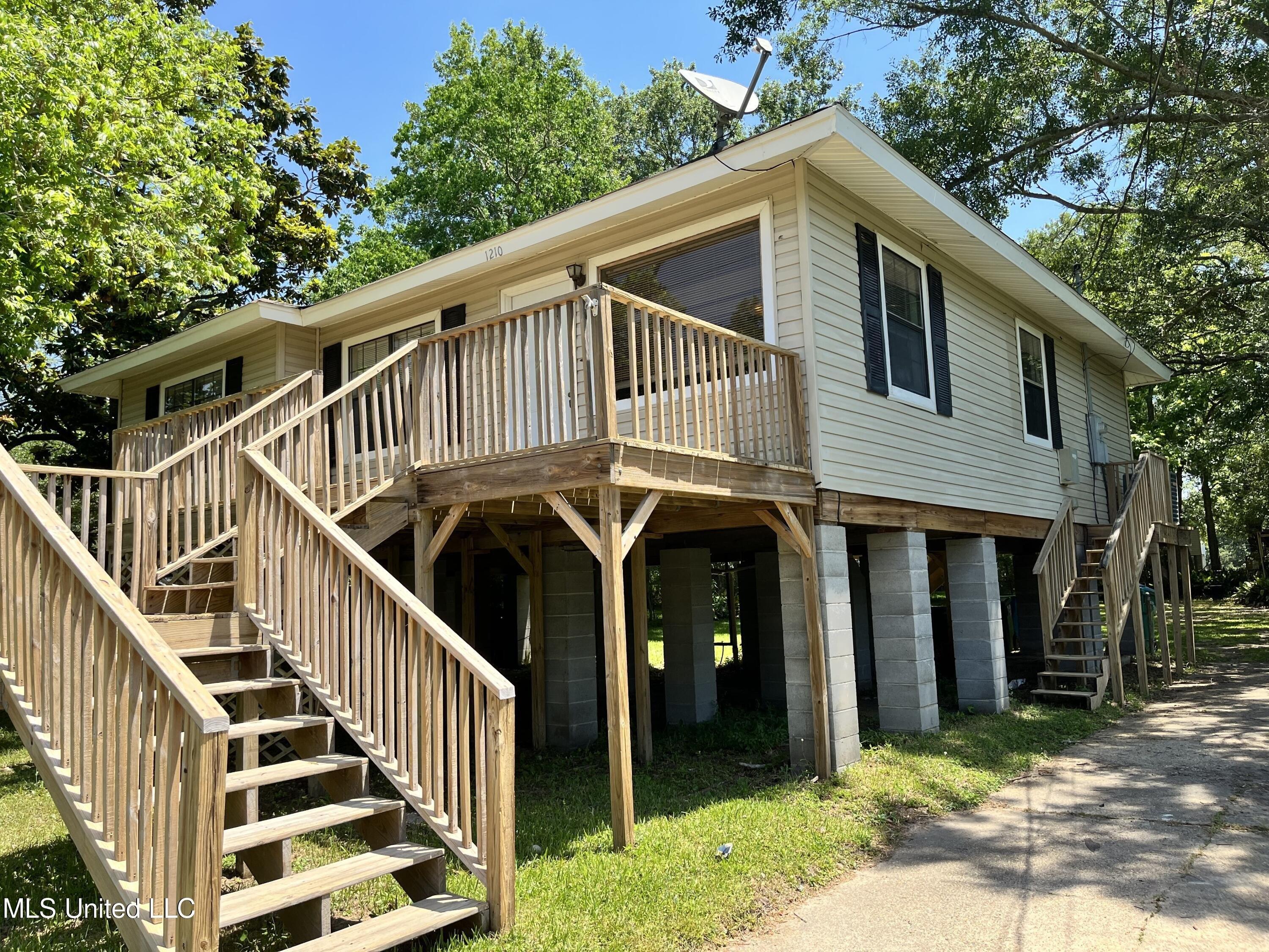 11th St, Pascagoula, MS 39567