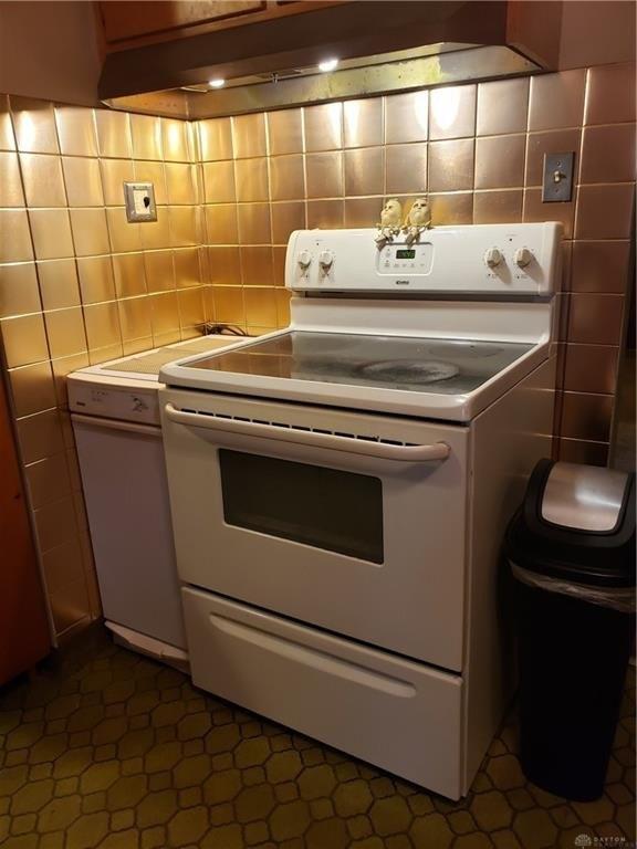Hoffman Dr, Dayton, OH 45415