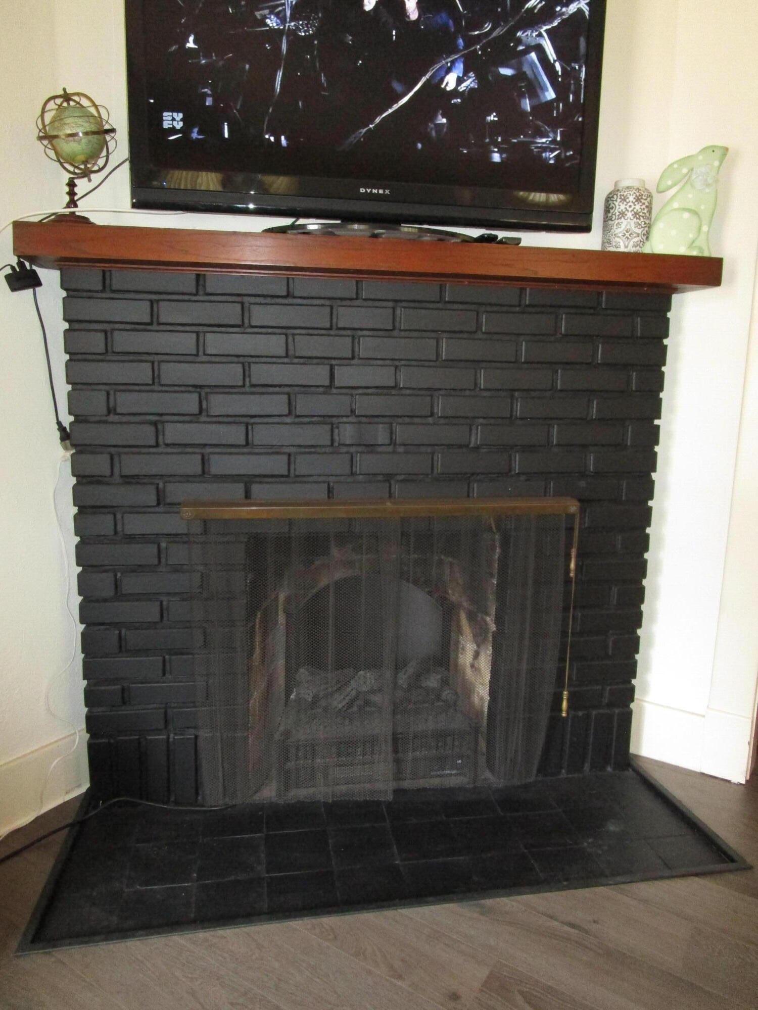 E Macon St, Carthage, MO 64836
