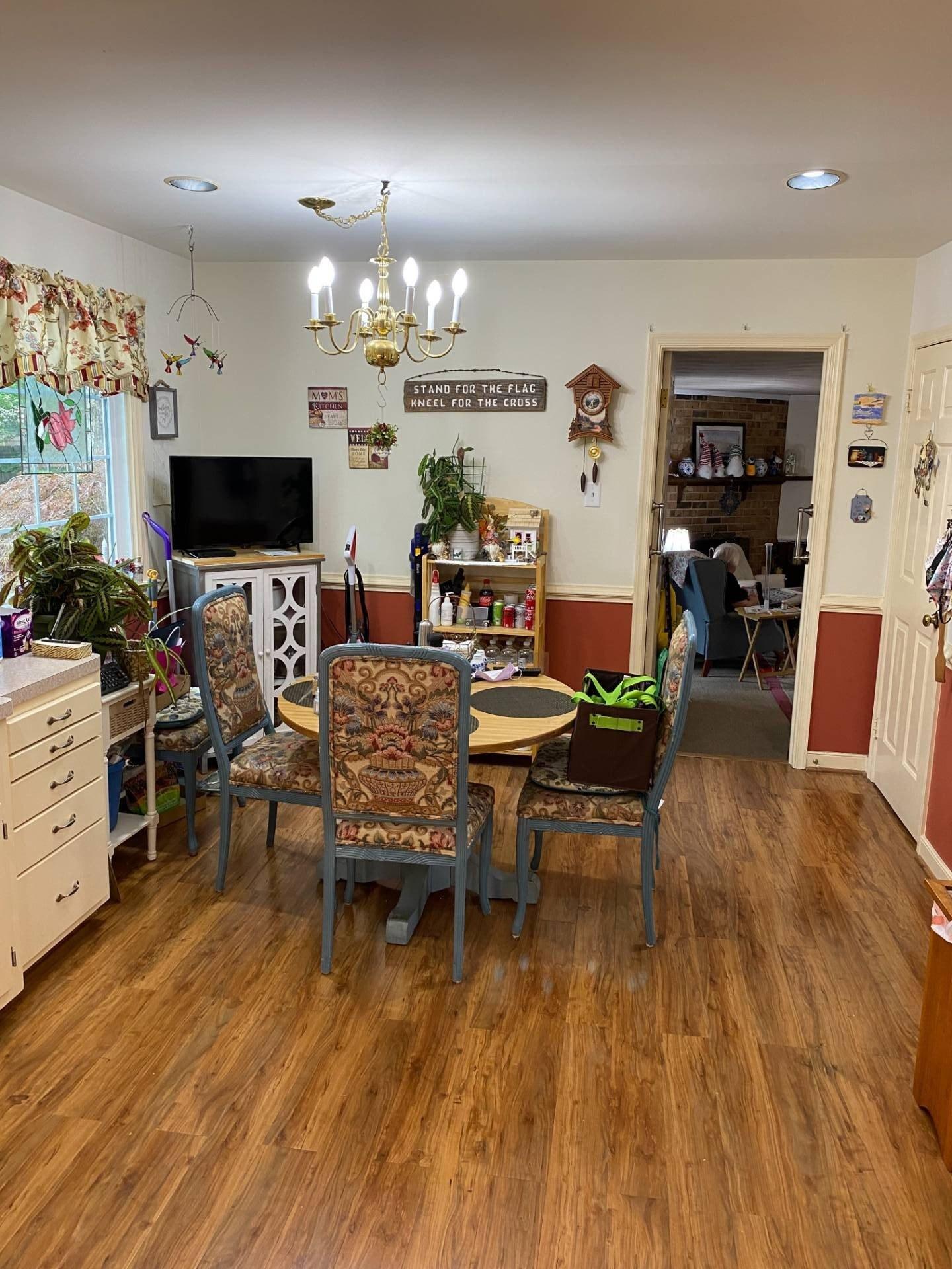Sandlewood Dr, North Chesterfield, VA 23235