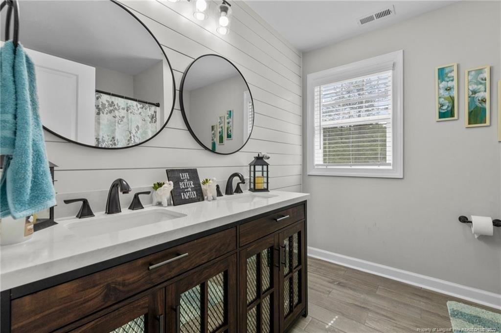 Pinedale Ct, Wagram, NC 28396