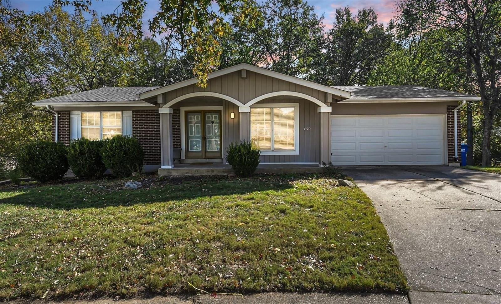 Marywood Ct, Ballwin, MO 63021