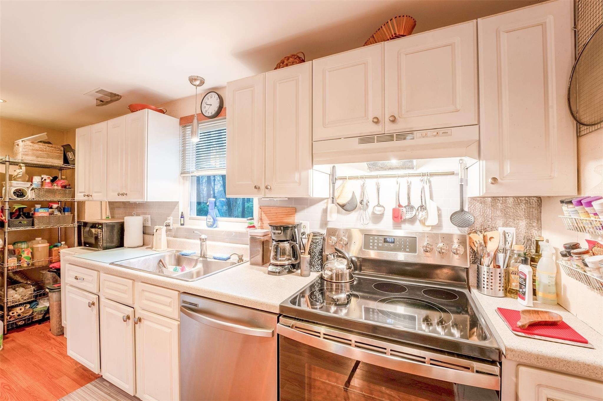Split Oak Dr, Charlotte, NC 28227