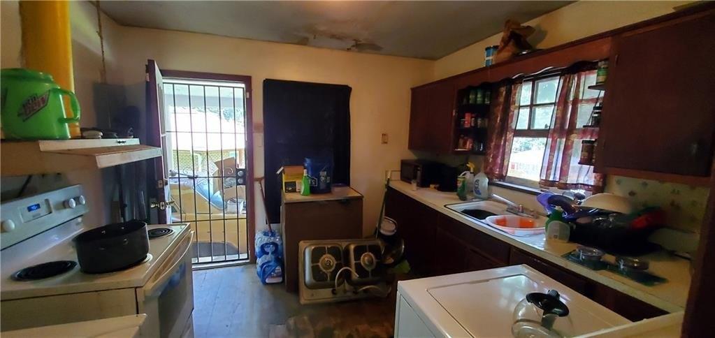Holly Hill Dr, Decatur, GA 30032