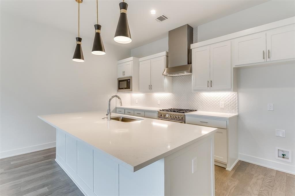 Garden Ct E, Arlington, TX 76013