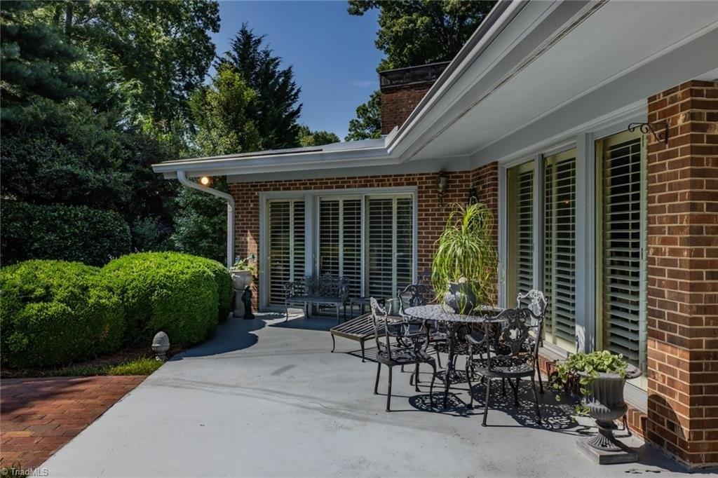 Barnett Ave, Kansas City, KS 66102