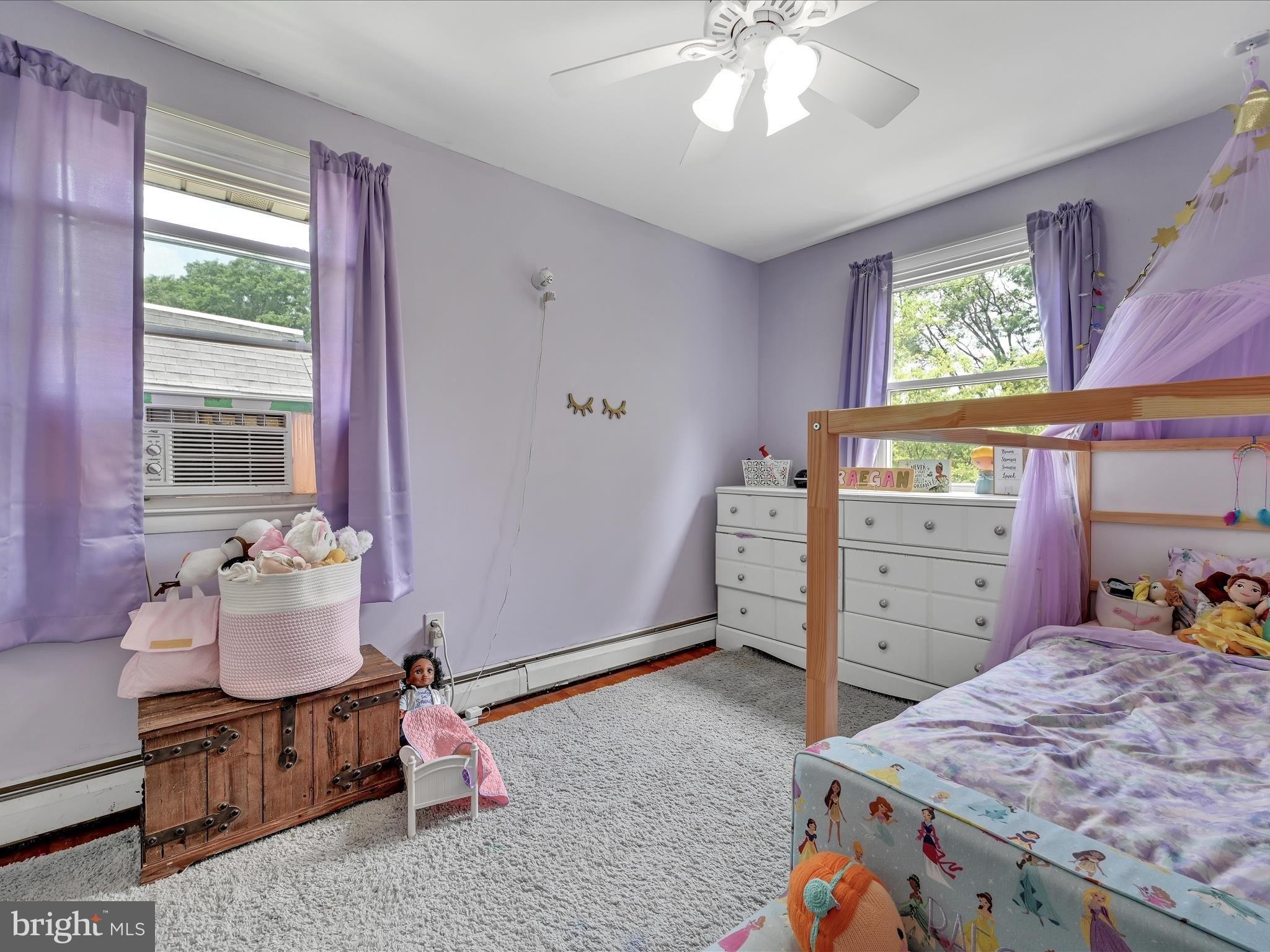 Crum Creek Dr, Woodlyn, PA 19094