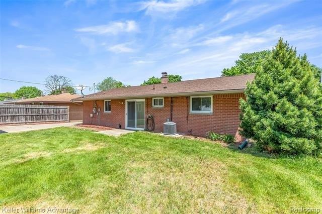Thames St, Westland, MI 48186