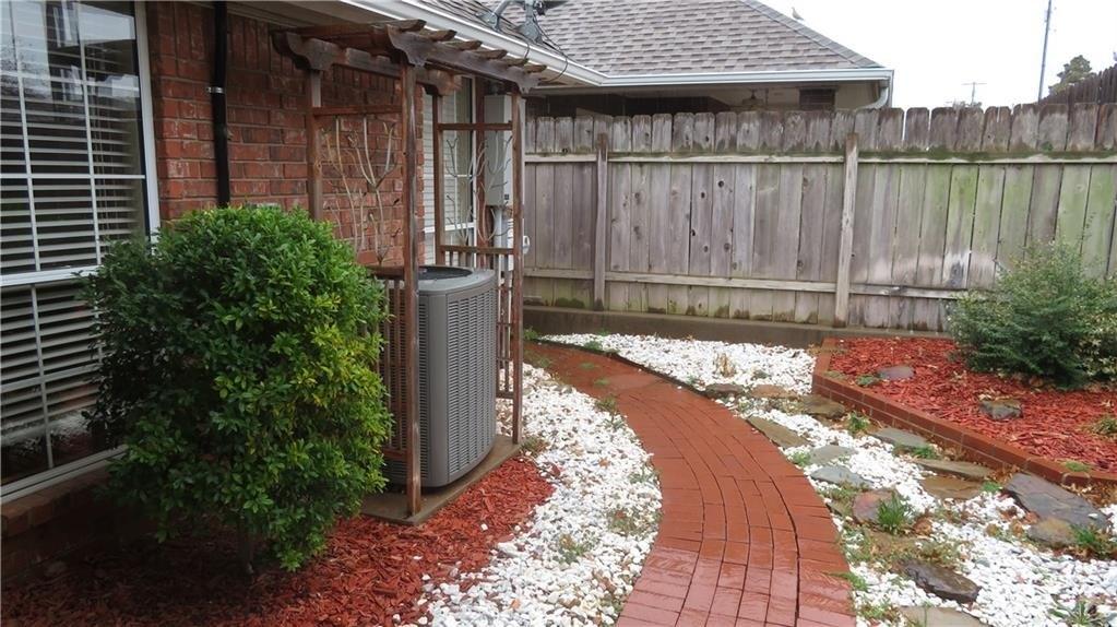 Gartrell Pl, Weatherford, OK 73096