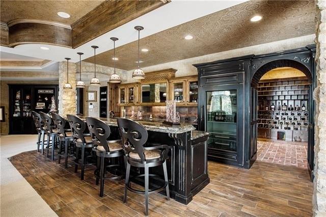W Highland Cir, Olathe, KS 66061