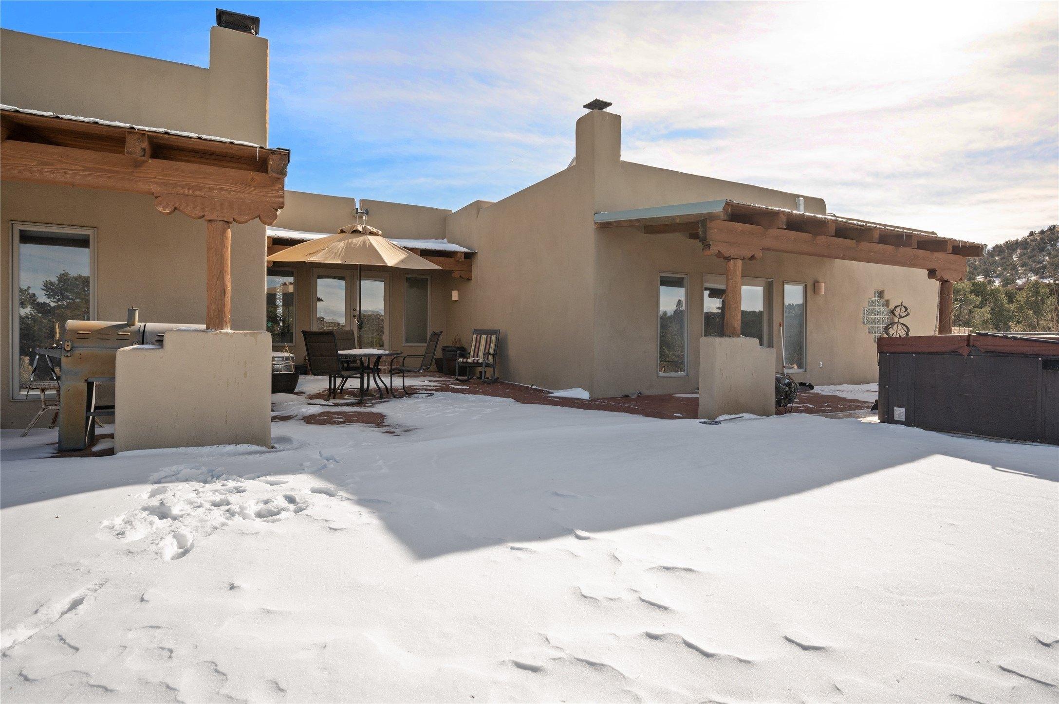 Camino Costadino, Santa Fe, NM 87508