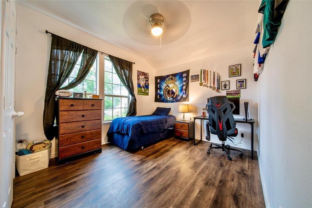 Vicki Ln, Balch Springs, TX 75180