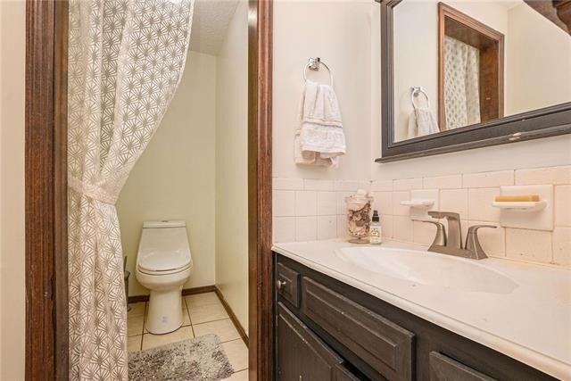 N Bellaire Ave, Kansas City, MO 64119