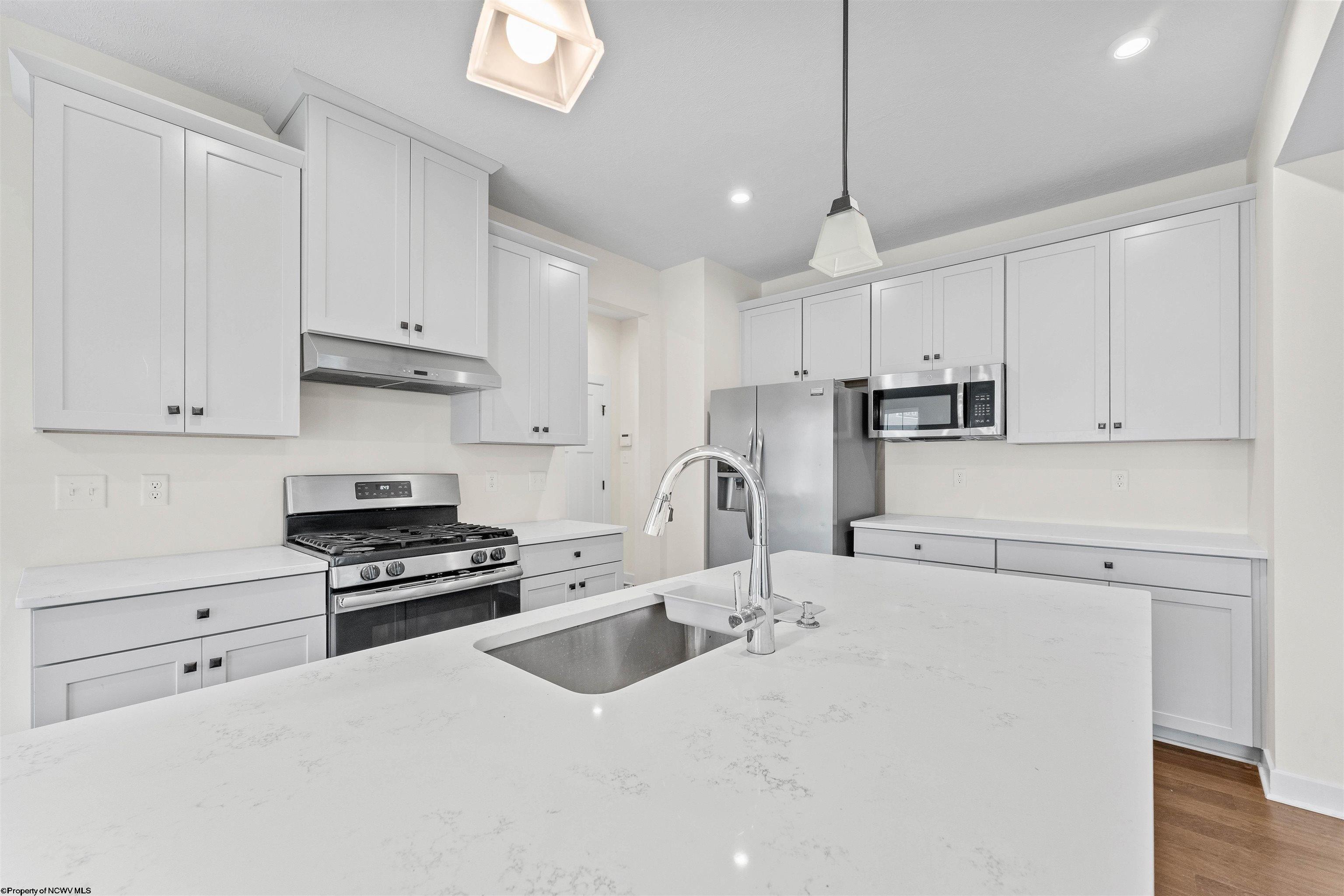 Lavista Dr, Morgantown, WV 26508