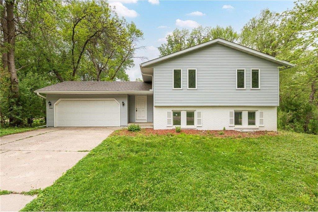 Wedgewood Dr, Excelsior, MN 55331