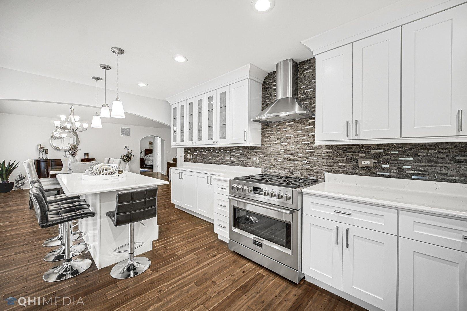 Glen Rd, West Chicago, IL 60185