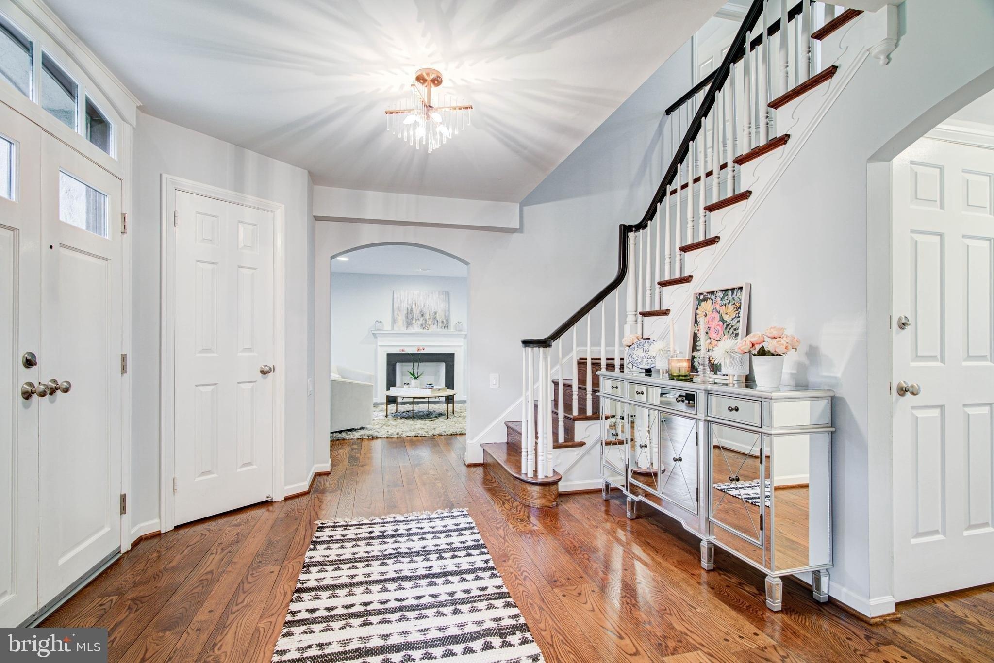Woods Ln, Wayne, PA 19087