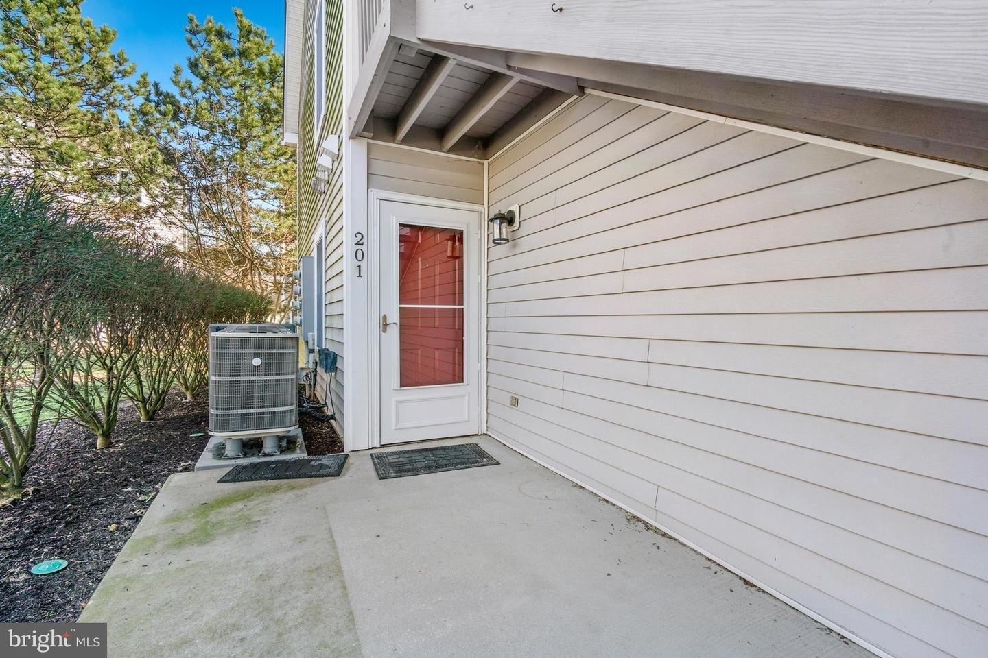 Golden Eye Ct, Chester, MD 21619