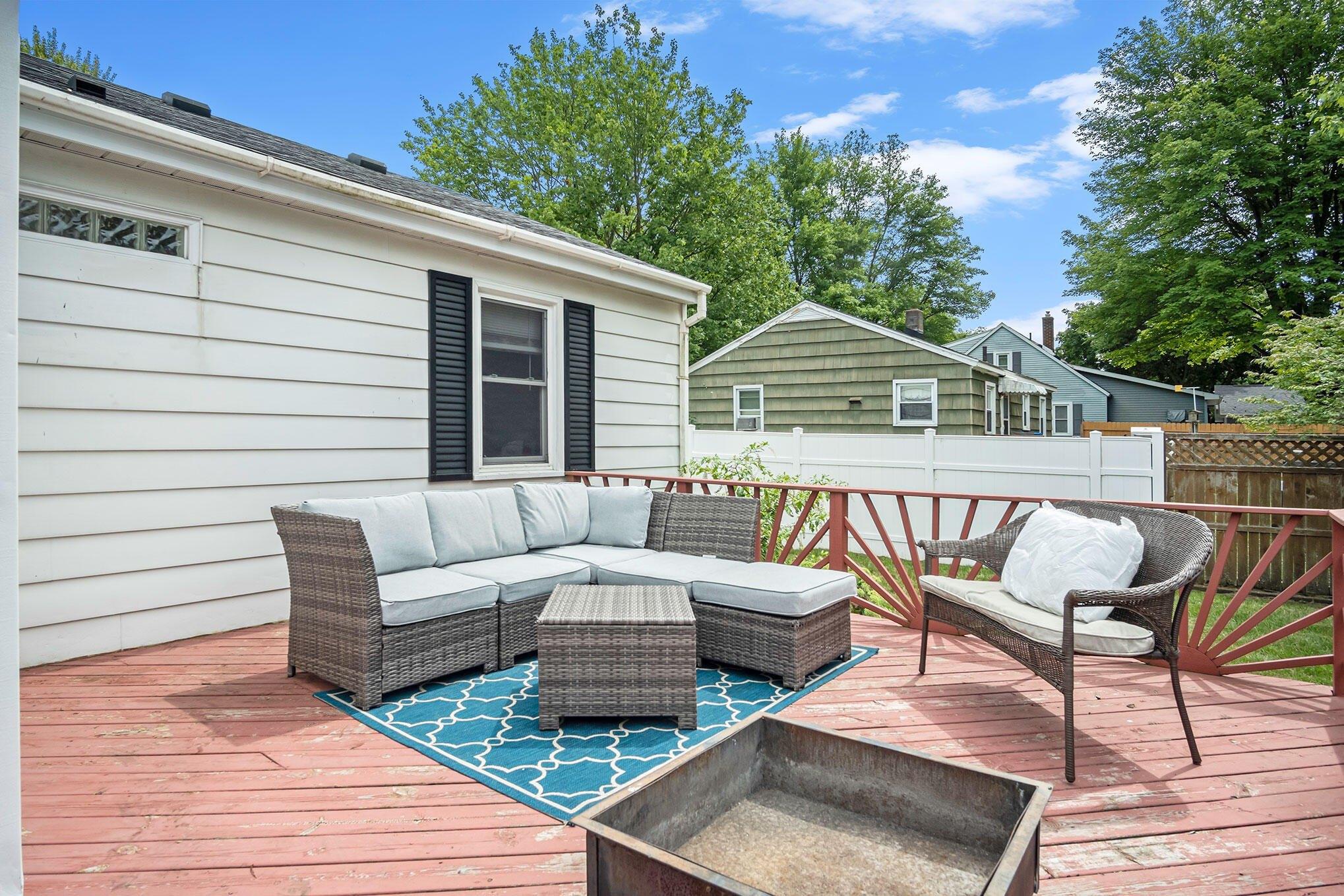 Raffie St, Muskegon, MI 49444