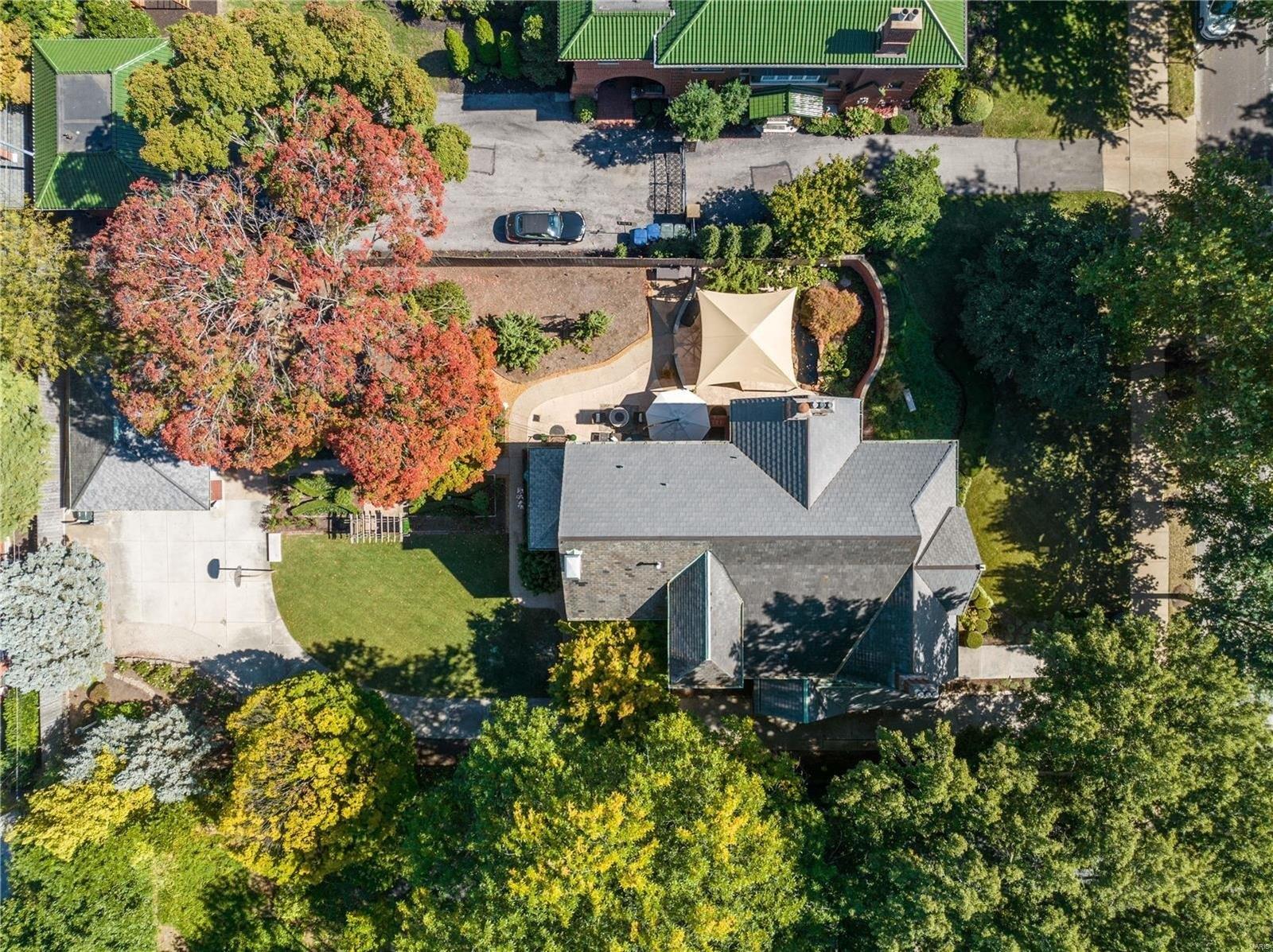 Lindell Blvd, Saint Louis, MO 63108