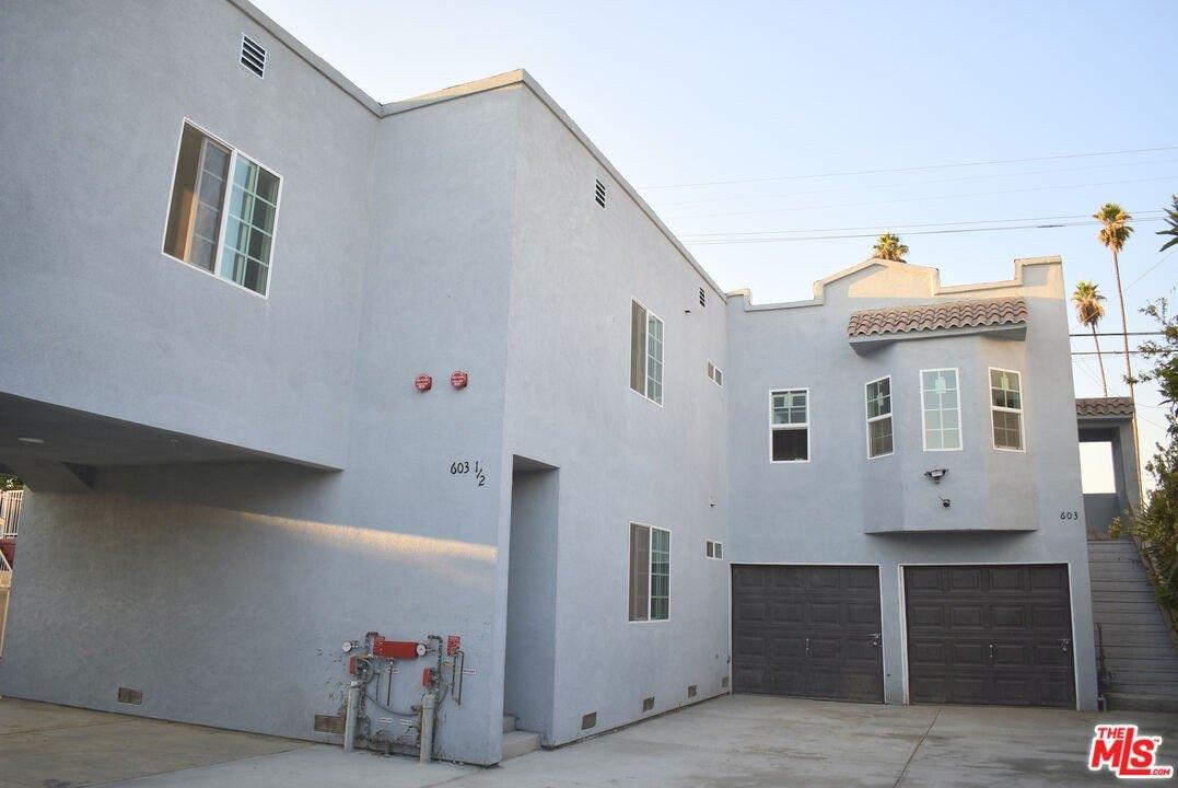 W 47th St, Los Angeles, CA 90037