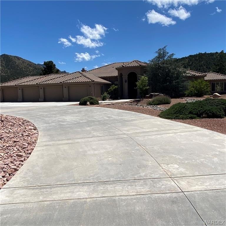 E Desert Trl, Kingman, AZ 86401