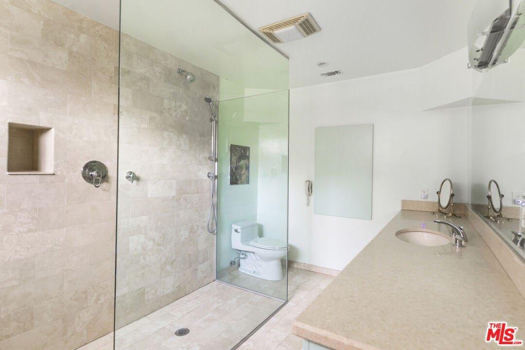 Glendower Ave, Los Angeles, CA 90027