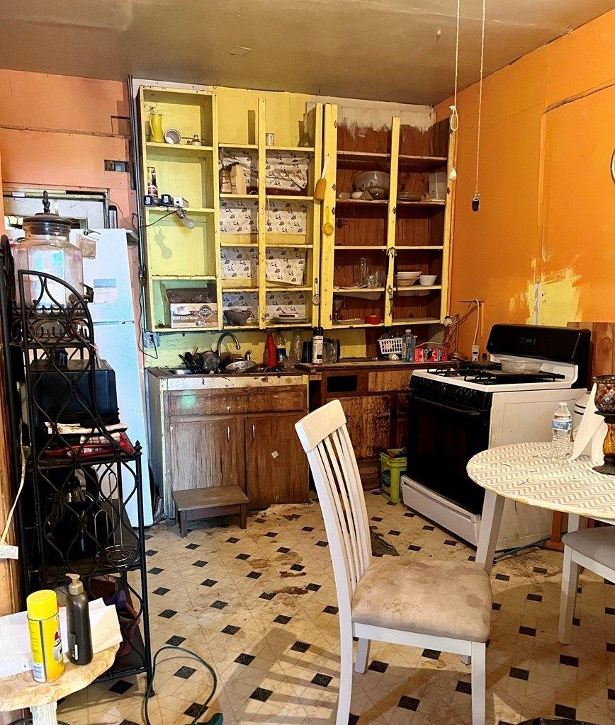 E 3rd St, San Angelo, TX 76903