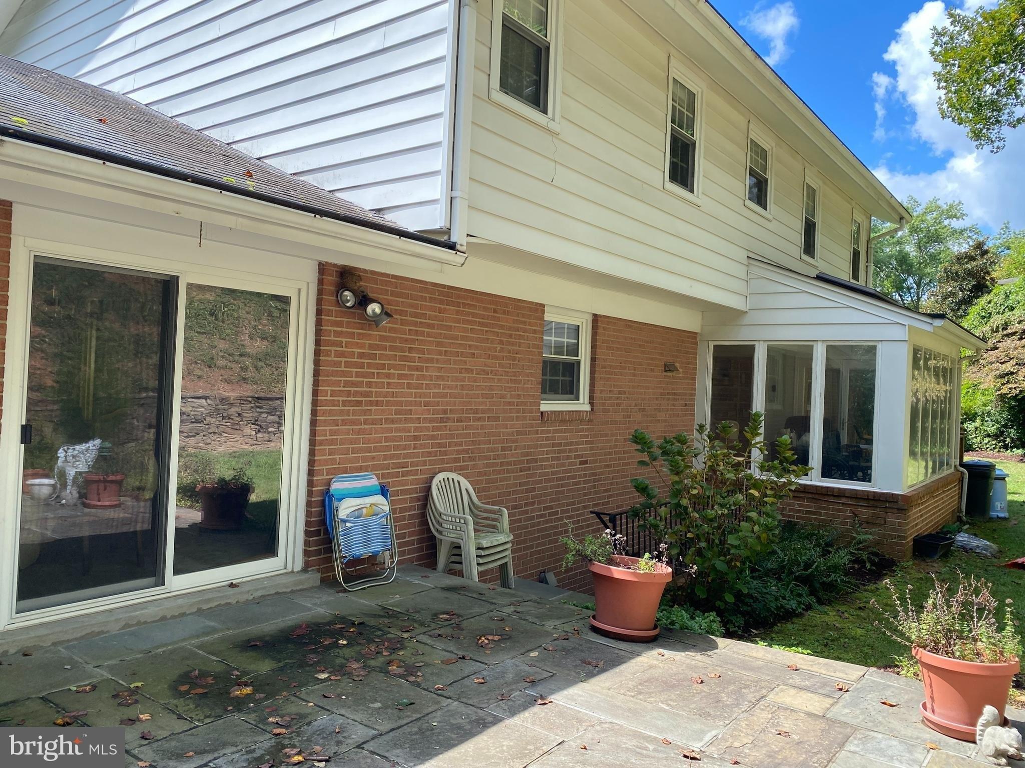 Lybrook Ct, Bethesda, MD 20817