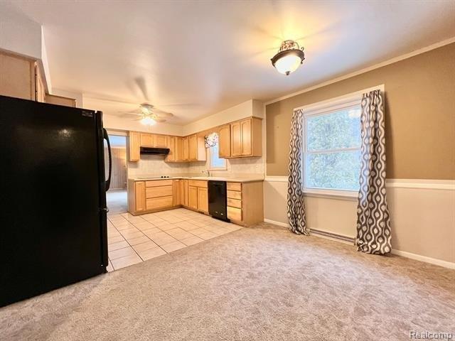Cambridge Dr, Port Huron, MI 48060