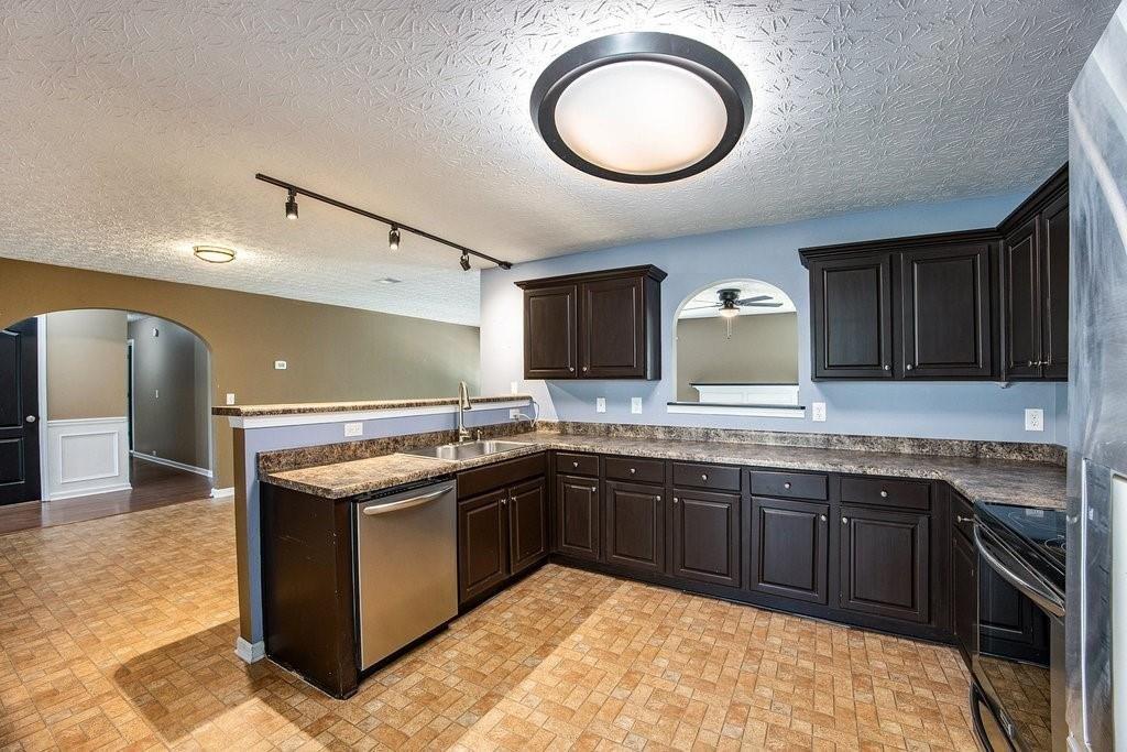 Oakridge Ct, Monroe, GA 30656