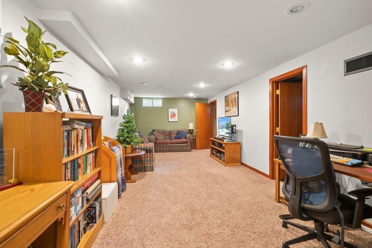 Terrace Dr, Cedar Falls, IA 50613