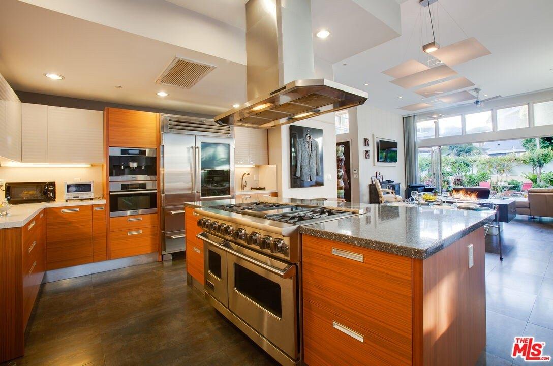 Clubhouse Ave, Venice, CA 90291