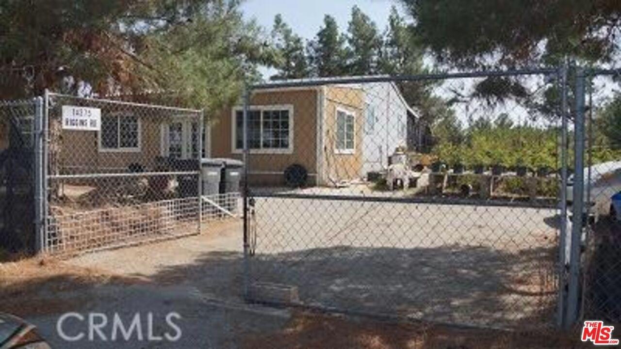 Riggins Rd, Phelan, CA 92371