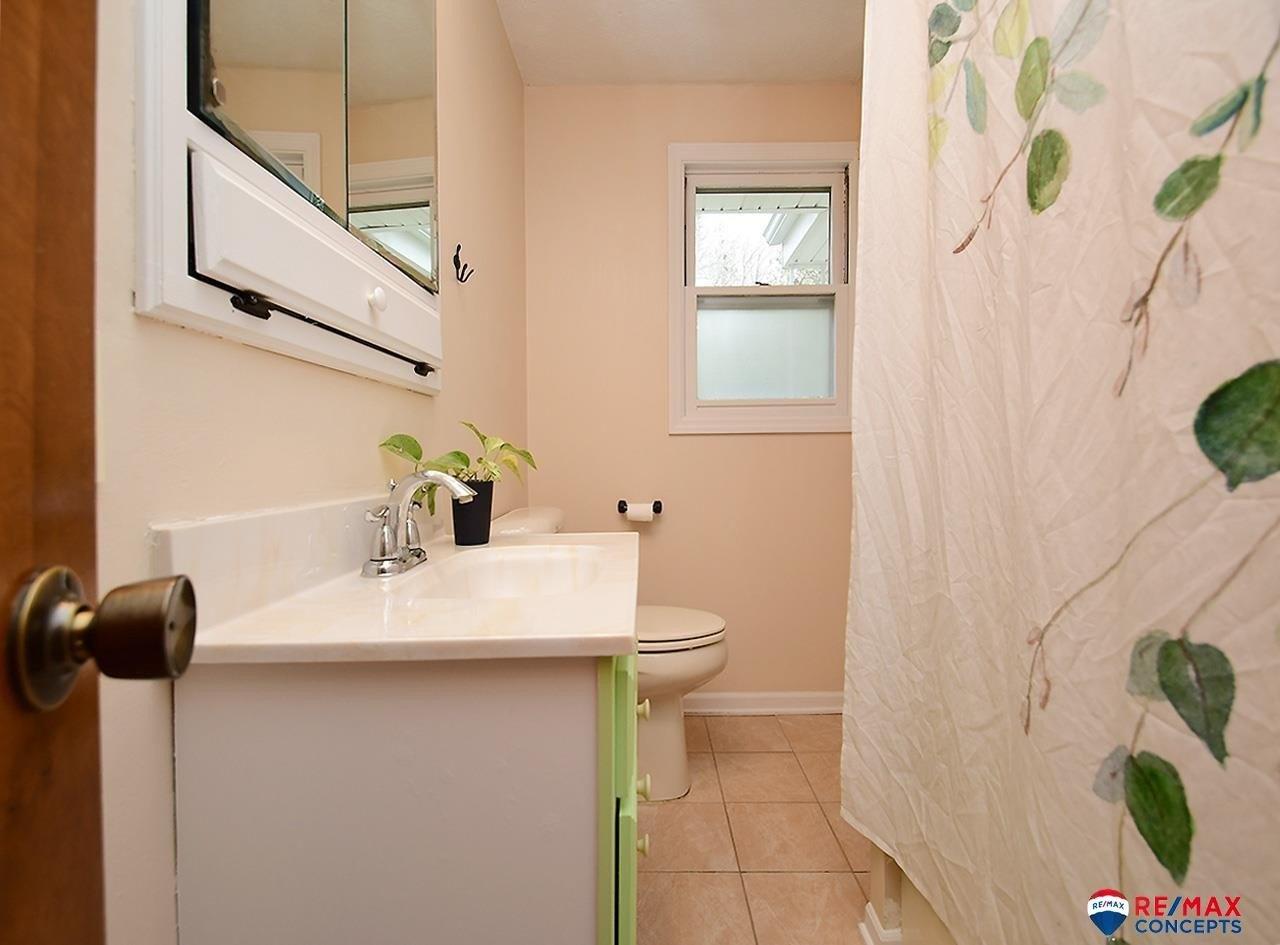 Hamilton St, Omaha, NE 68132