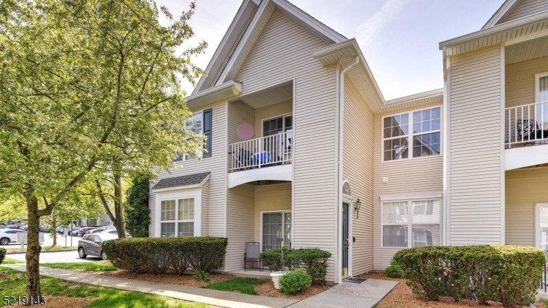 Cambridge Dr, Butler, NJ 07405